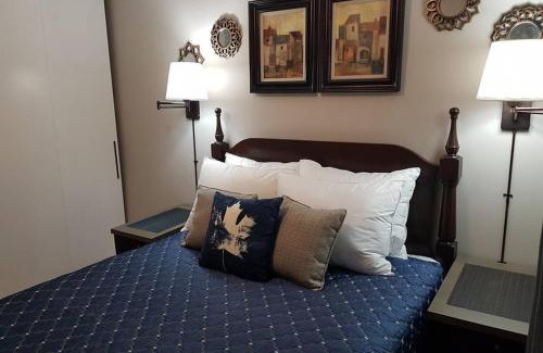 Sarnia House | Sarnia's Hidden Gem - 3 BR/2 BA by College/Hwy/Arena