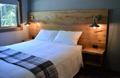 Harrison Mills Hotel | Sasquatch Inn