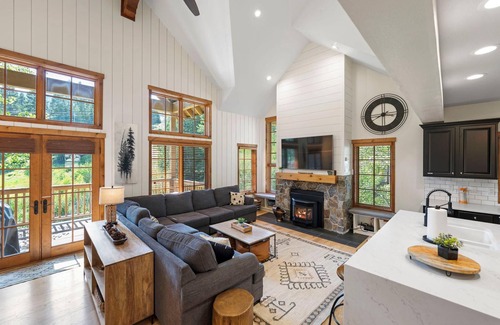 Tamarack Resort House | Sasquatch Ski Haus | Ski In/Out| Resort Amenities