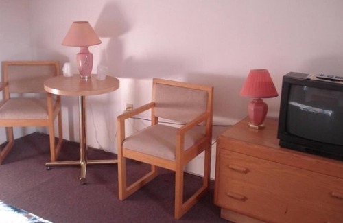 Algoma District Hotel | Satelite Motel