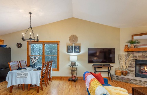 Celo Cabin | Satisfy all senses in melodious fashion. Mountain landscapes, breezes, wildlife
