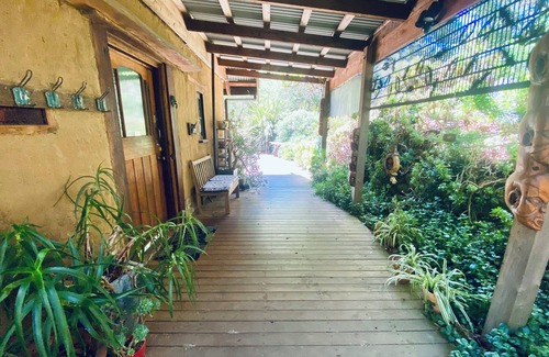 Daylesford House | Saturna Art Retreat