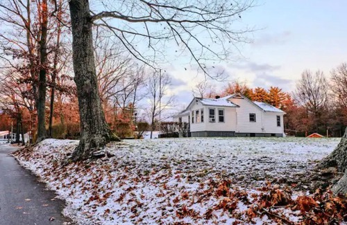 Saugerties Cottage | Saugerties Cottage - relaxing home in nature, close to downtown, HITS & hikes
