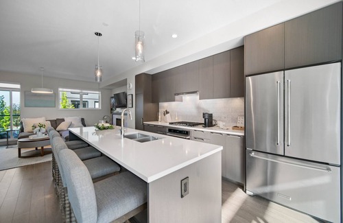 Tsawwassen House | Sauna, Steam, Beach, Indoor & Outdoor Fireplace, Golf, Squash& Shop