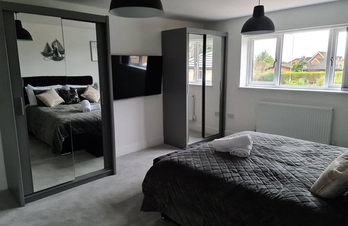 Leicester House | SAV 5 Bed Luxury House Leicestershire