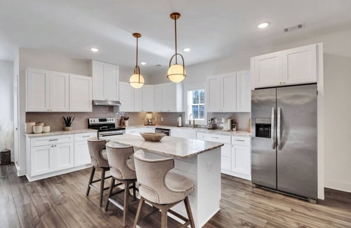 Whitemarsh Island House | Savannah Comfort Sanctuary by Oatland Island Wildlife Center