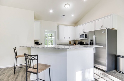 McCormick House | Savannah Lakes Village Home: Golf & Hike!