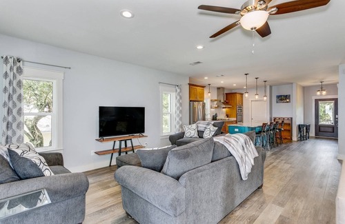 Gulf Breeze House | Save 10% on 3+ Nights, Book by Oct 31!