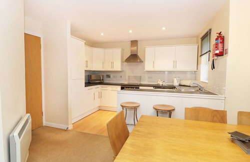 Dailly Cottage | SAVITA COTTAGE, family friendly, with pool in Dailly