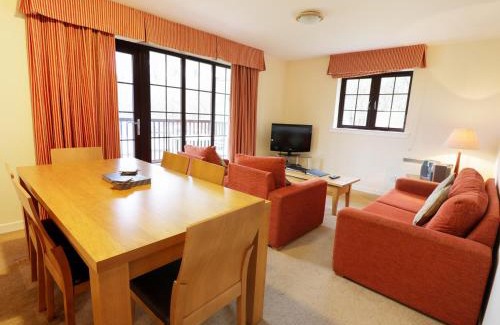 Dailly House | Savita Cottage