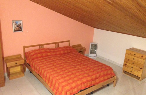 Borgo-Sanzio Apartment | Savoca House
