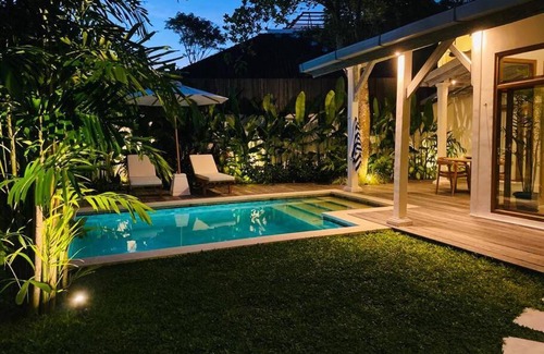Dyanapura Villa | Savvy Villa, a Tranquil Oasis & Walk to the Beach