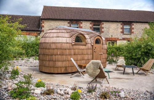 Scunthorpe Bed & Breakfast | Sawcliffe Manor Country House with Spa, Free Parking, Catering, Self Checkin, Farmstay