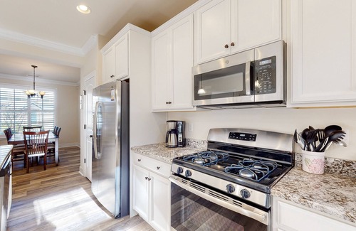 Sawgrass South House | Sawgrass at White Oak Creek townhome with on-site pool, gym, & sports courts