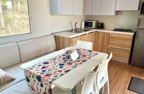 Zalosce House | Saxida 2 Bedroom 2 Bathroom Bungalow Vineyard View