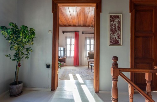 Ayvalik City Center Villa | Sayılgan Guest House Ayvalık Greek House in the Center