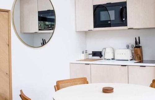 Mount Hawke House | Scandi-Style Cabin near Porthtowan Beach