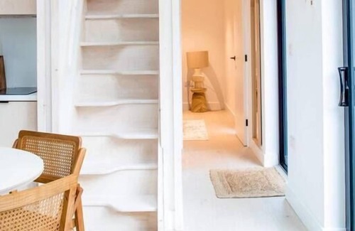 Mount Hawke House | Scandi-Style Cabin near Porthtowan Beach