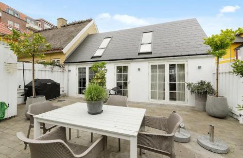 Tarbaek Villa | Scandinavian oasis at the sea