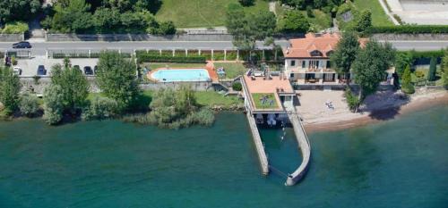 Meina Apartment | Scarlet Flower - Lago Maggiore