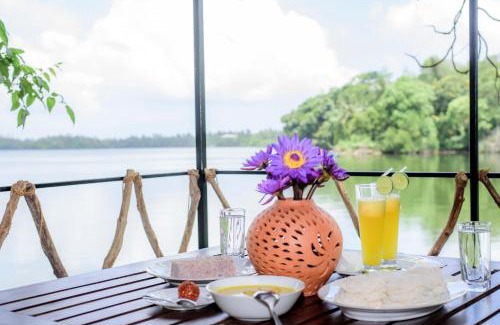 Dodanduwa Hotel | Scenery River Star Hotel