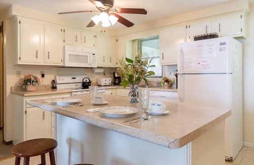 Kendall House | Scenic and Stunning Lakefront Home with Large Yard