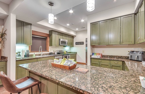 Easley House | Scenic Getaway w/Fire Pit & Grill in Columbia!