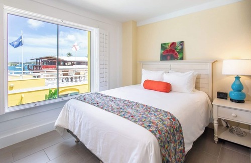 Christiansted Hotel | Scenic Harbor View | 4 Queen Rooms | Group-Friendly Stay Near Attractions