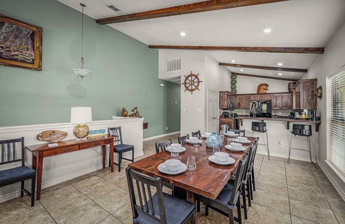 McQueeney House | Scenic Lakefront | Fire Pit + Outdoor Kitchen