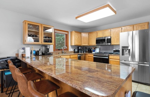 Willow Grove House | Scenic Mountain Views from Private Deck and Hot Tub, Gas Burning Fireplace!