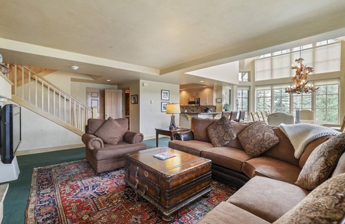 Beaver Creek Condo | Scenic Penthouse Condo for 10, Ski In at Pines Lodge! by RedAwning