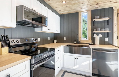 Summerville House | Scenic Retreat