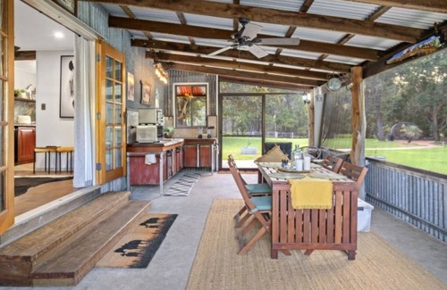 Cainbable House | Scenic Rim Country Charm at Cainbabale Creek