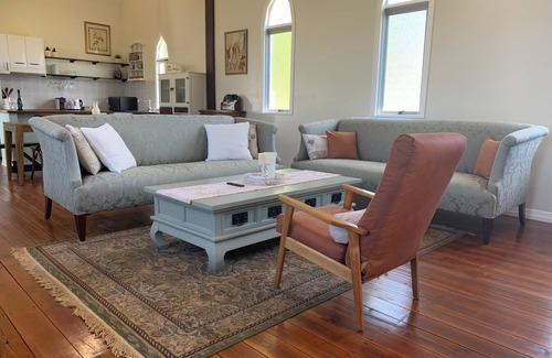 Rathdowney House | Scenic Rim Country Hiking Retreat