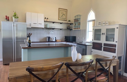 Rathdowney House | Scenic Rim Country Hiking Retreat