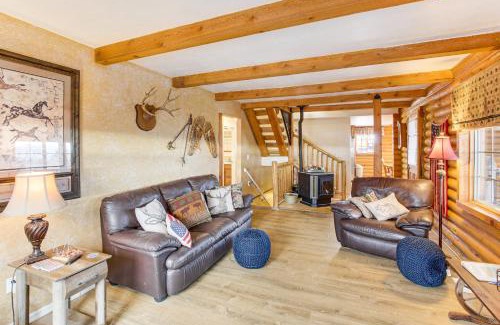 Sweetwater House | Scenic Views and Game Room Garden City Retreat!