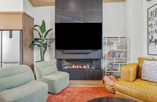 Teepee Town House | Scenic Views in a Luxurious Townhouse