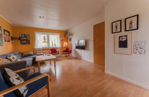 Vidareidi House | Scenic Village/Nature/Cozy House/4 BR