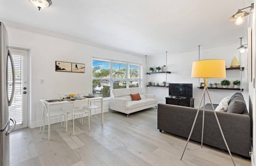Colee Hammock Apartment | Scenic Waterfront Condo – Near Las Olas & Beach