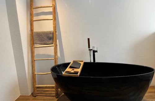 Poschiavo Apartment | Schöne, sonnige Parterrewohung 3 Zi. mit Garten
