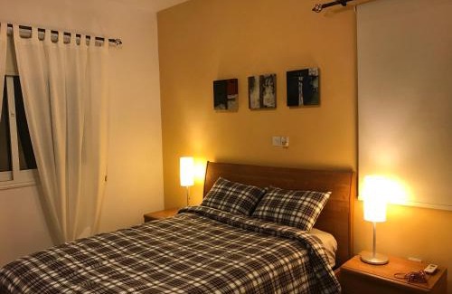 Peyia Town Apartment | Schönes 3 Zimmer Apartment, Meerblick, Pool, freies WLan