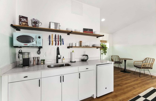 Chandler Apartment | SCH07 · Pulemoku Studio suite.komo nui