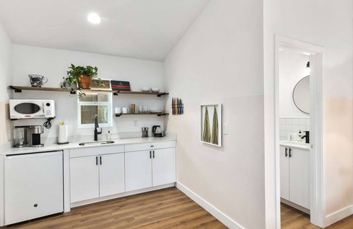 Chandler Apartment | SCH10 · Aawanui Studio Suite.ʻoluʻolu komo