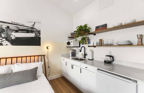 Chandler Apartment | SCH16 · Puāukiʻi Studio suite liʻiliʻi