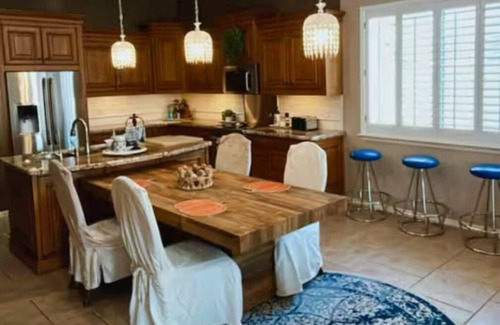 Chandler House | 🌴☀️SChandler 1-Story 4Bdrm, Pool 🏊‍♂️ Game-room 🏓 For Digital NoMads and Families