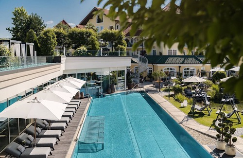 Roehrnbach House | SCHLÖSSL-SUITE - Wellness- & Sporthotel Jagdhof *