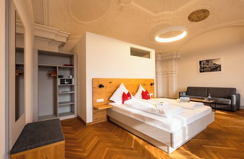 Gundelsheim Hotel | Schloss Horneck
