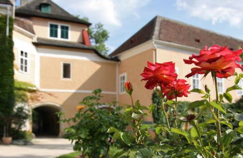 Schrattenthal House | Schloss Schrattenthal