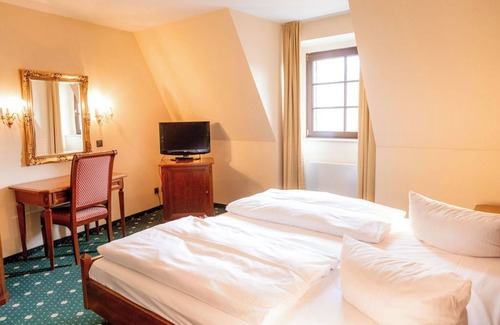 Schkopau Hotel | Schlosshotel Schkopau