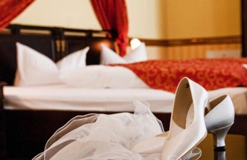 Schkopau Hotel | Schlosshotel Schkopau